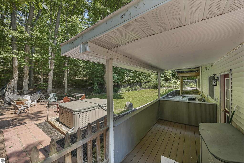 4 Bedroom Single Family Home/House's Image 9