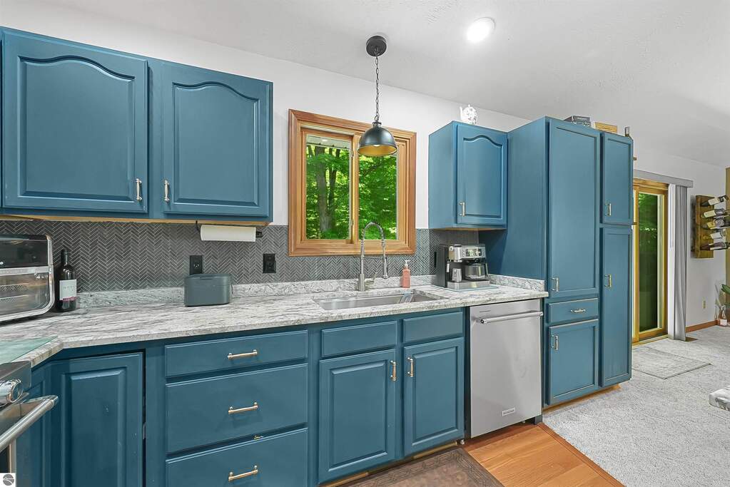 4 Bedroom Single Family Home/House's Image 17