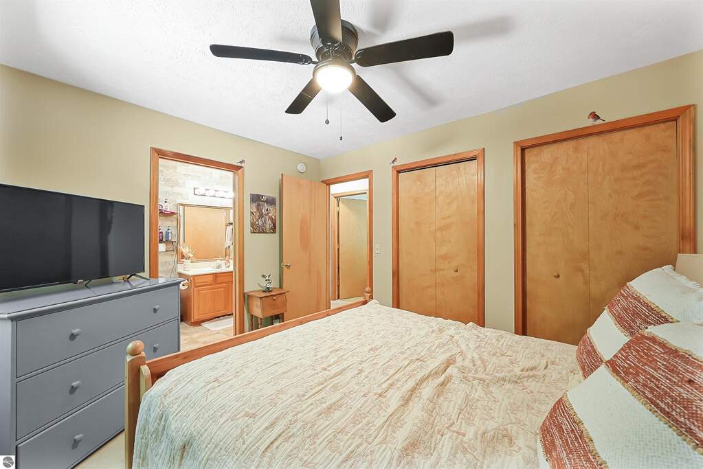 4 Bedroom Single Family Home/House's Image 22