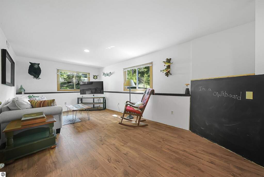 4 Bedroom Single Family Home/House's Image 25