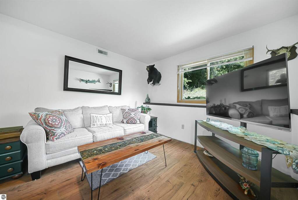 4 Bedroom Single Family Home/House's Image 26