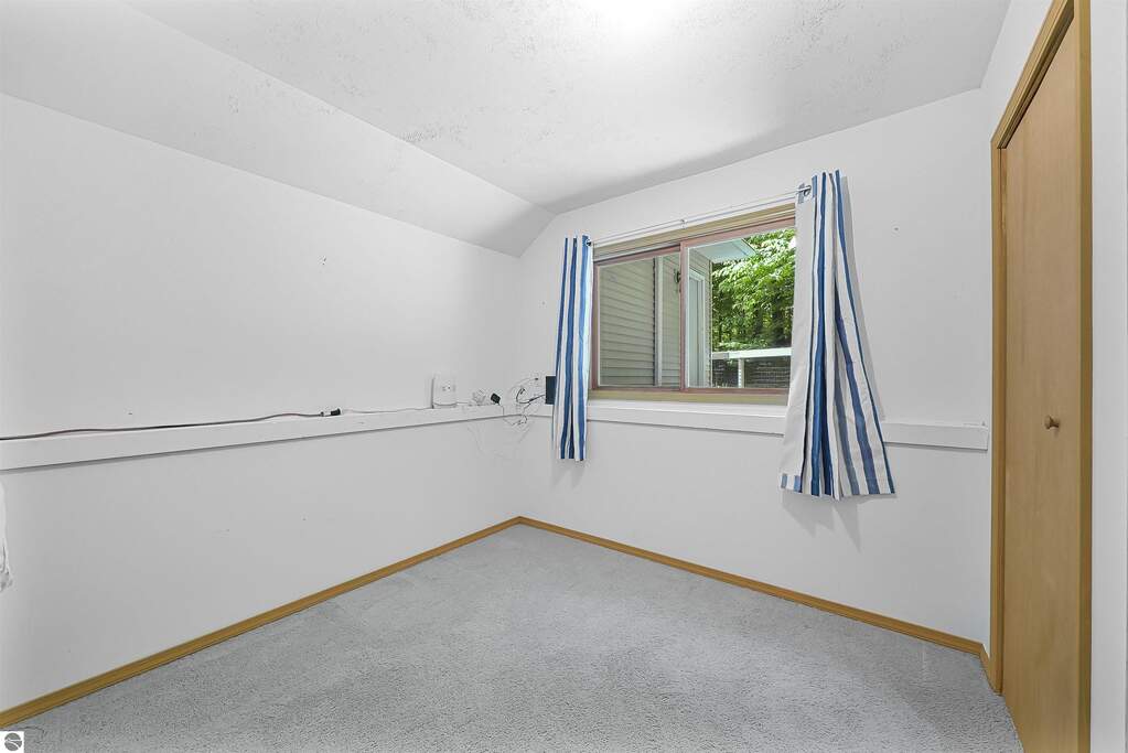 4 Bedroom Single Family Home/House's Image 28