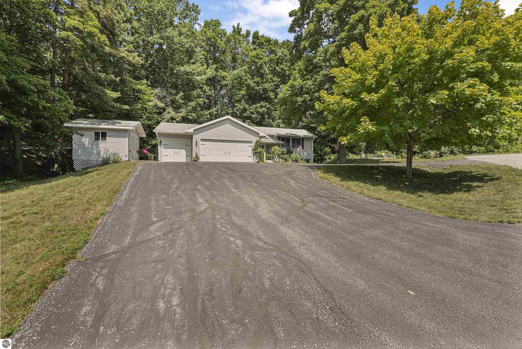 4 Bedroom Single Family Home/House's Image 42