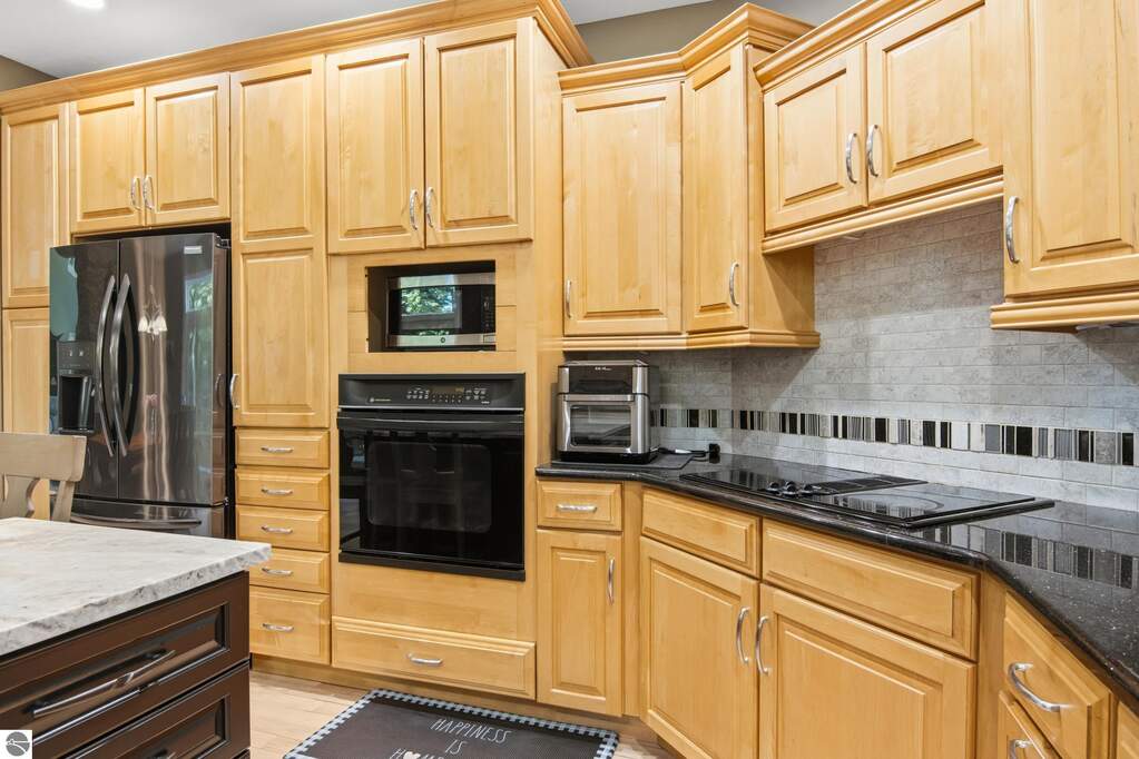 4 Bedroom Single Family Home/House's Image 12
