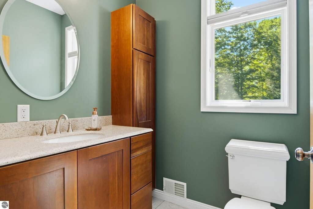 4 Bedroom Single Family Home/House's Image 14