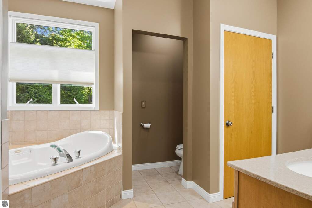 4 Bedroom Single Family Home/House's Image 22
