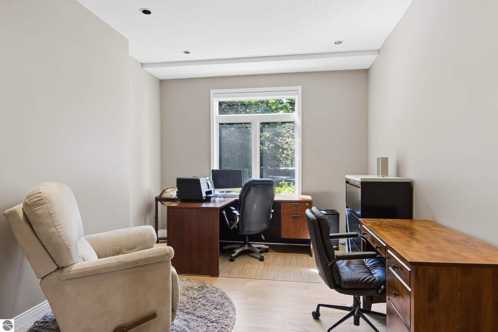 4 Bedroom Single Family Home/House's Image 27
