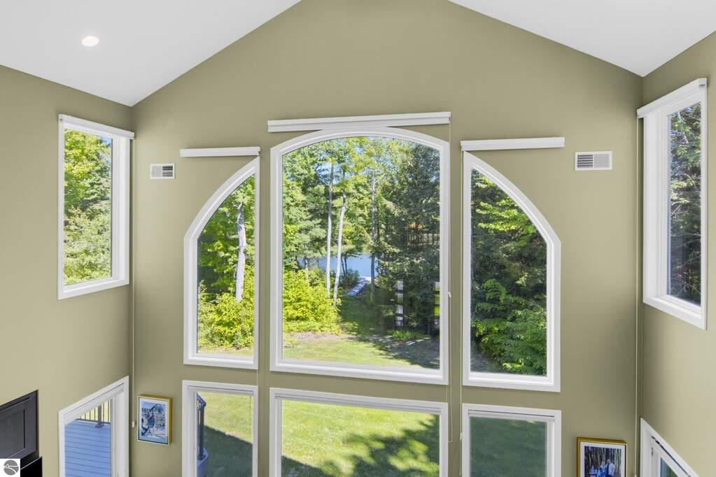 4 Bedroom Single Family Home/House's Image 29