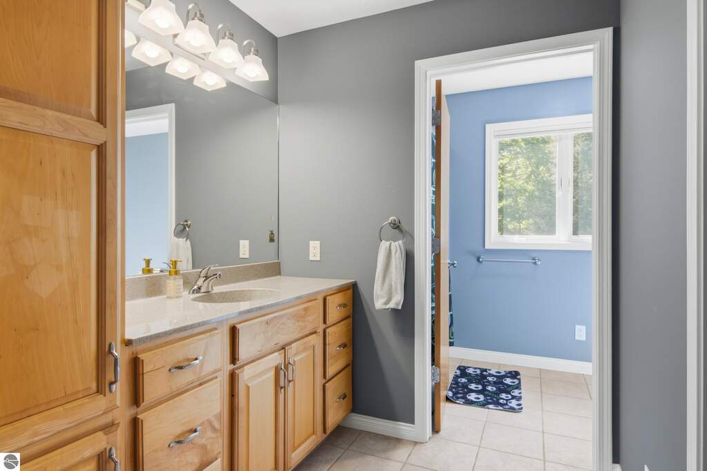 4 Bedroom Single Family Home/House's Image 35