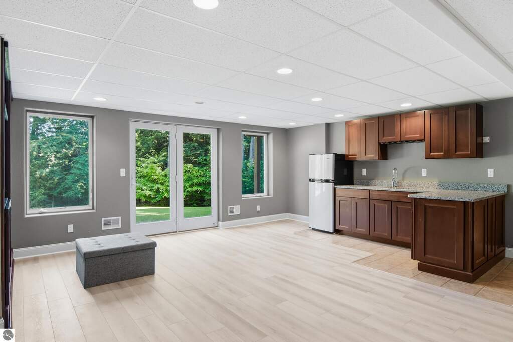 4 Bedroom Single Family Home/House's Image 40
