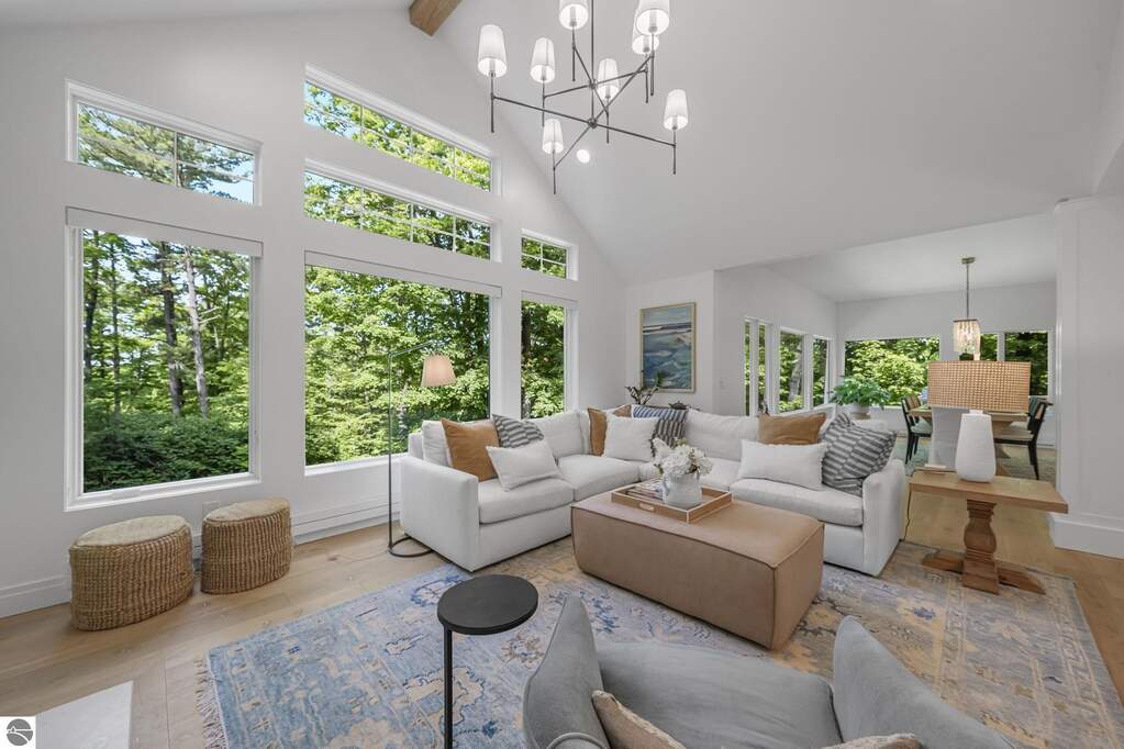 4 Bedroom Single Family Home/House's Image 10
