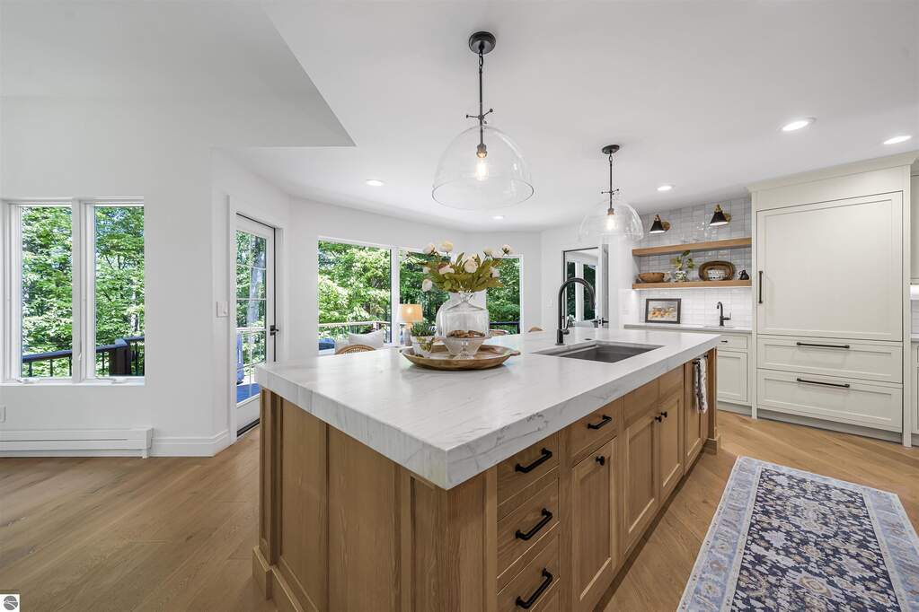 4 Bedroom Single Family Home/House's Image 32