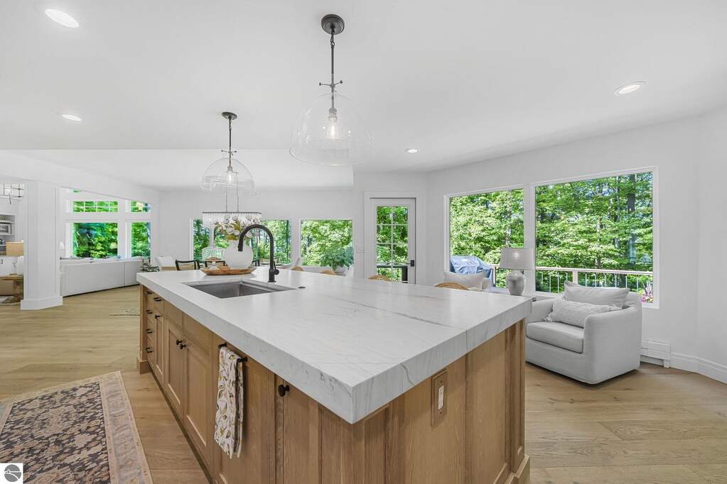 4 Bedroom Single Family Home/House's Image 35