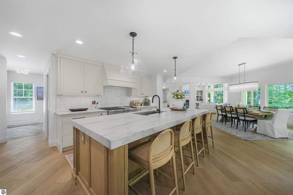 4 Bedroom Single Family Home/House's Image 39