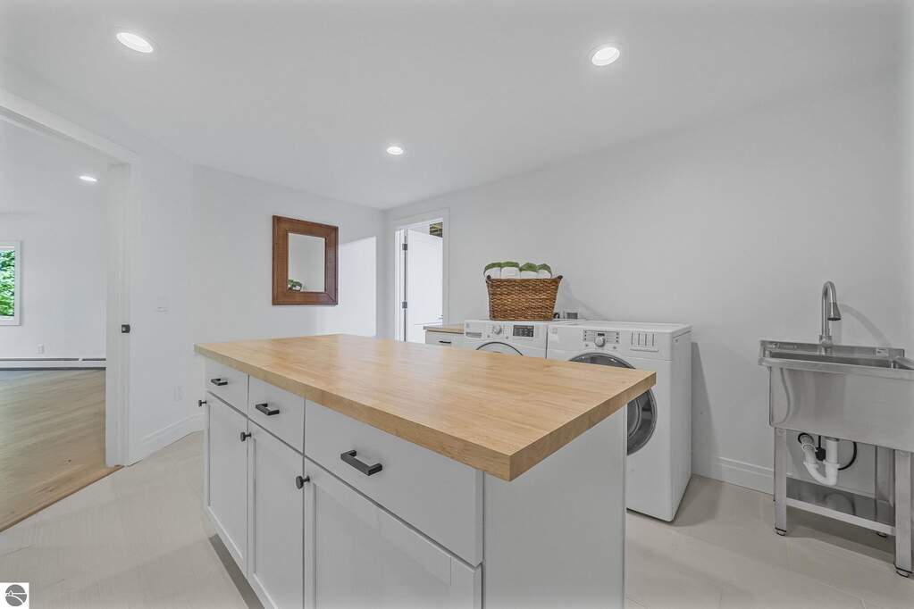 4 Bedroom Single Family Home/House's Image 73