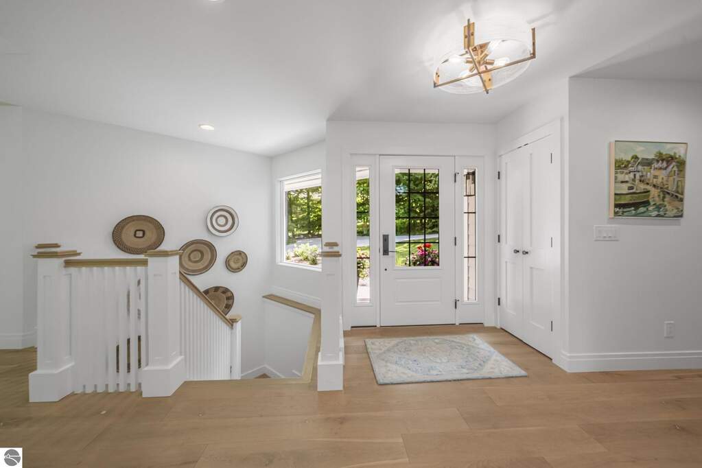 4 Bedroom Single Family Home/House's Image 5