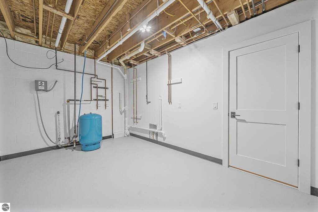 4 Bedroom Single Family Home/House's Image 79