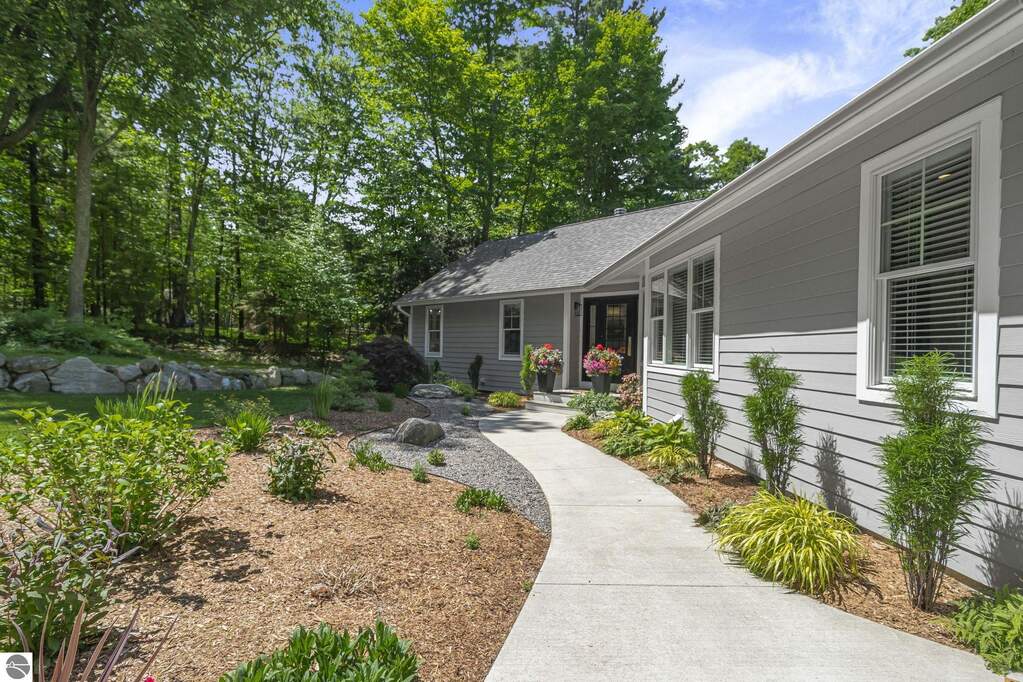 4 Bedroom Single Family Home/House's Image 90