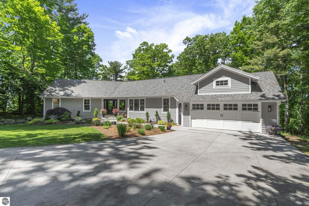 4 Bedroom Single Family Home/House's Image 91