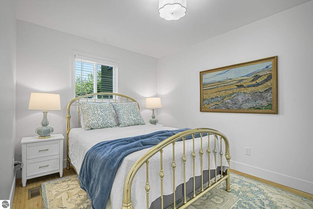 6 Bedroom Single Family Home/House's Image 46