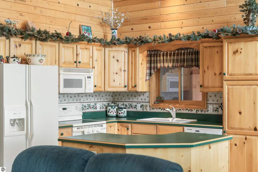 3 Bedroom Single Family Home/House's Image 38