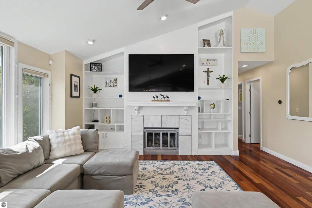 4 Bedroom Single Family Home/House's Image 14