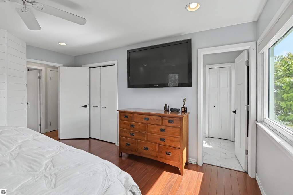4 Bedroom Single Family Home/House's Image 18