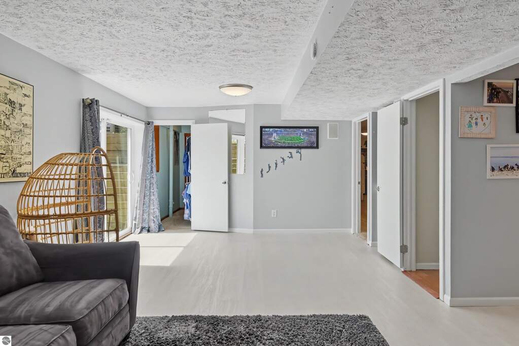 4 Bedroom Single Family Home/House's Image 40