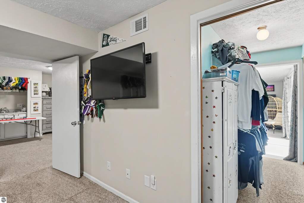 4 Bedroom Single Family Home/House's Image 49