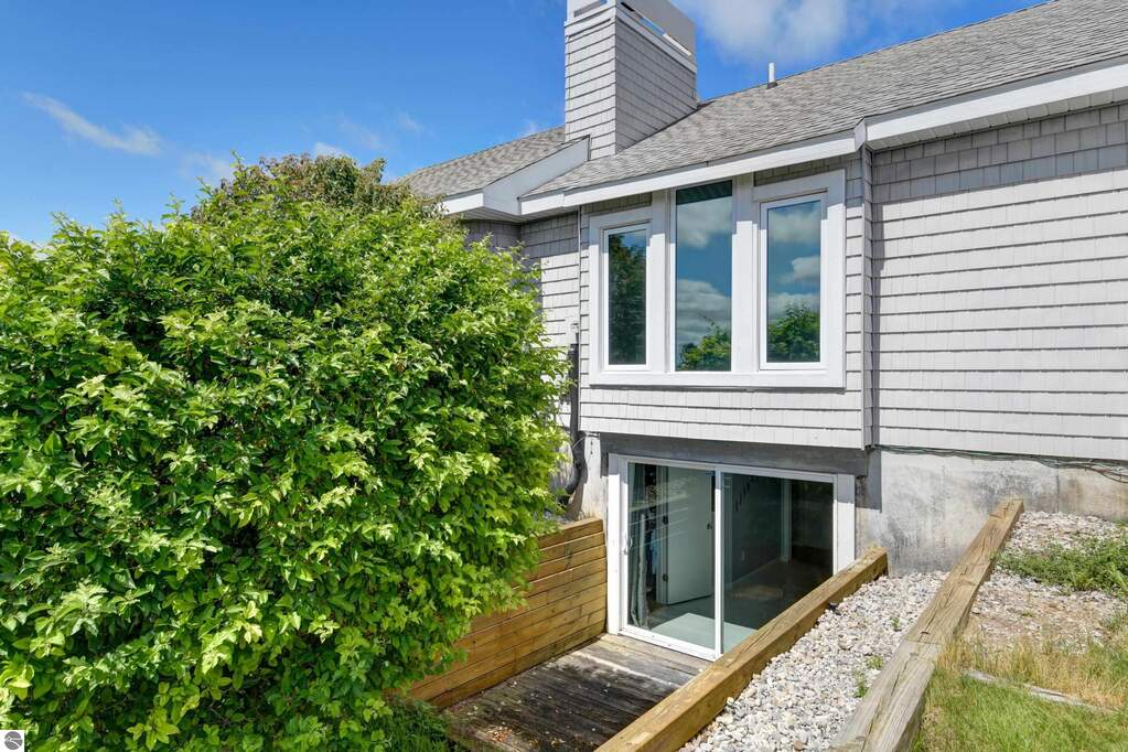 4 Bedroom Single Family Home/House's Image 53