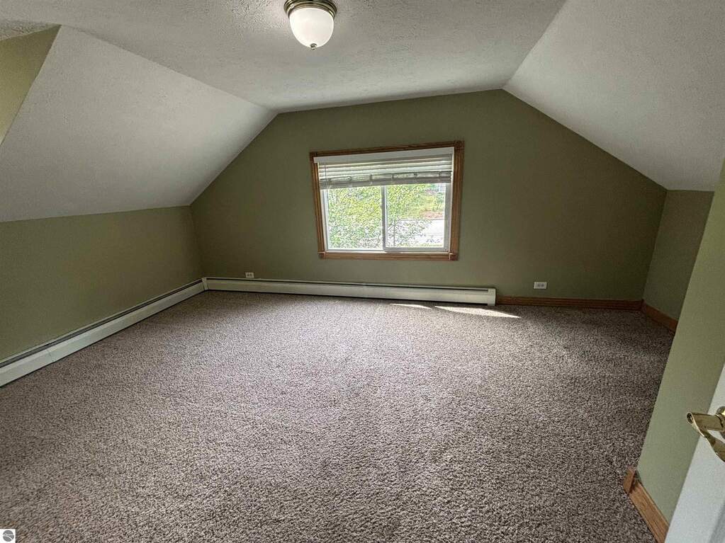5 Bedroom Single Family Home/House's Image 22