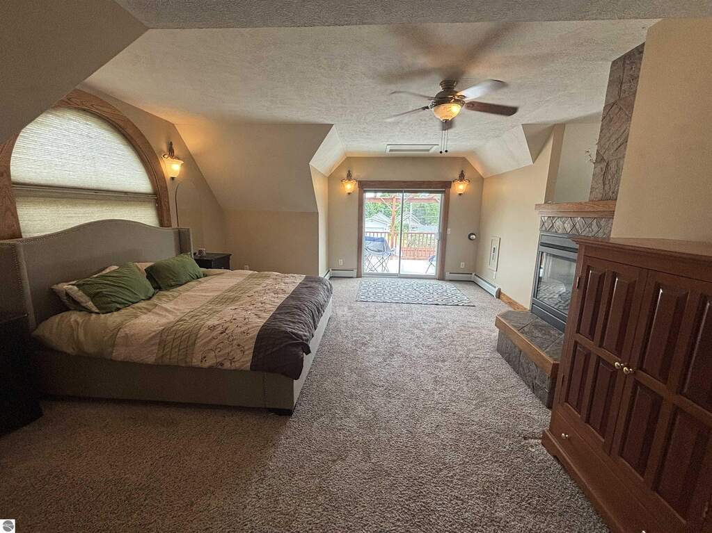 5 Bedroom Single Family Home/House's Image 28