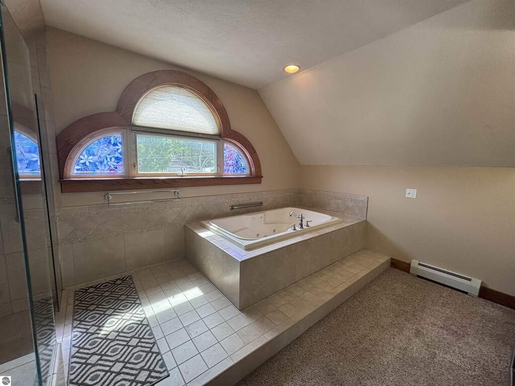 5 Bedroom Single Family Home/House's Image 31