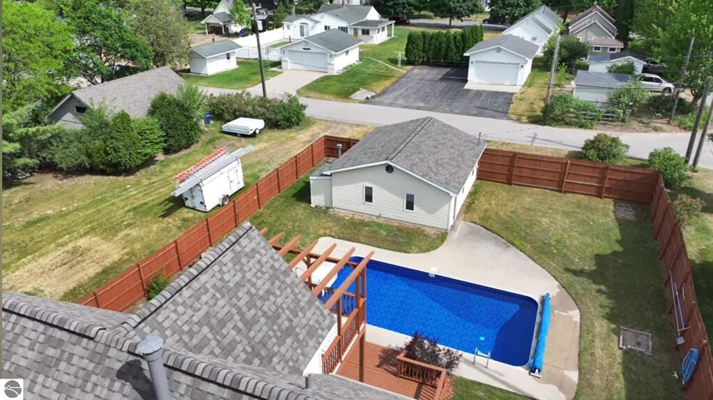 5 Bedroom Single Family Home/House's Image 43