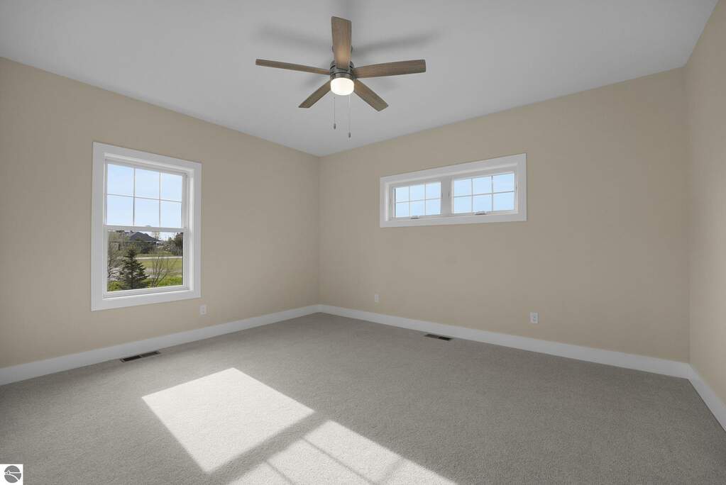 4 Bedroom Single Family Home/House's Image 11