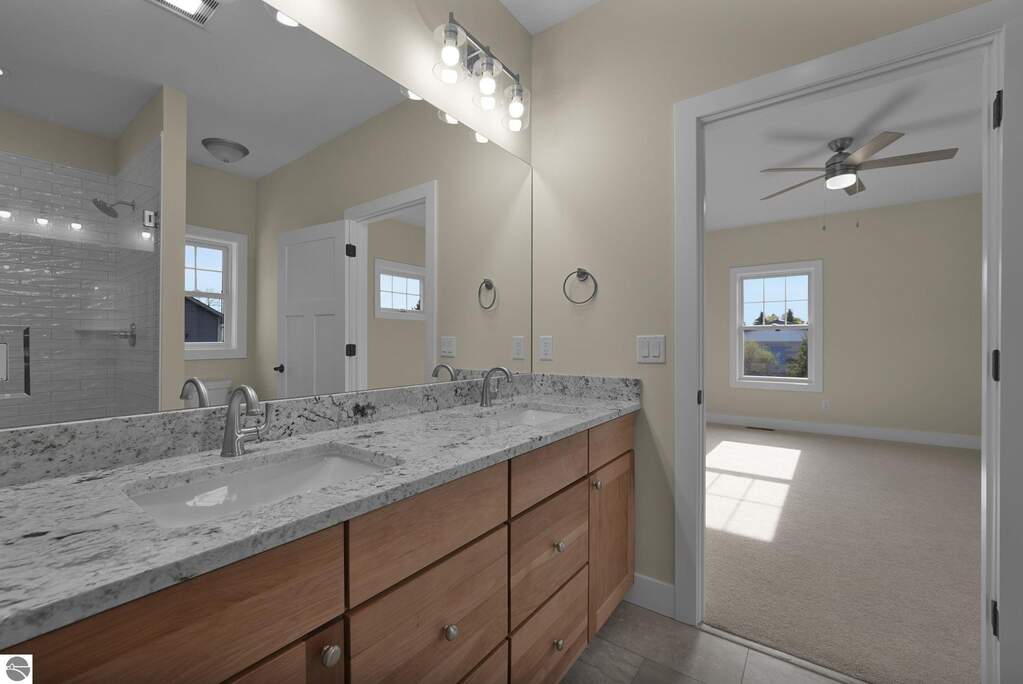 4 Bedroom Single Family Home/House's Image 12