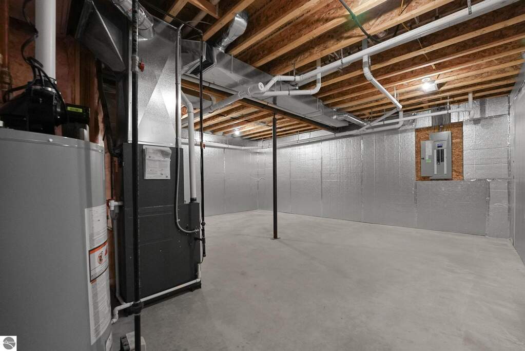 4 Bedroom Single Family Home/House's Image 31