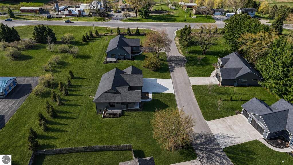 4 Bedroom Single Family Home/House's Image 33