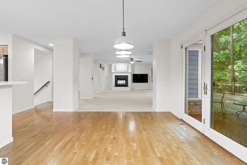 5 Bedroom Single Family Home/House's Image 17