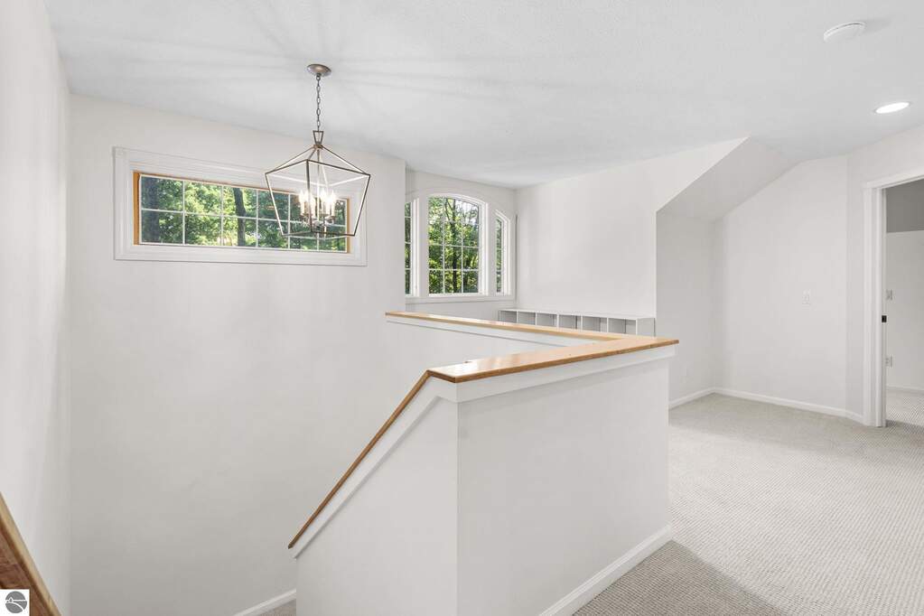 5 Bedroom Single Family Home/House's Image 42