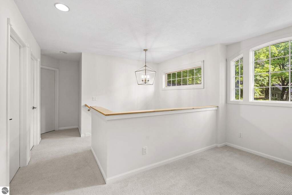 5 Bedroom Single Family Home/House's Image 44