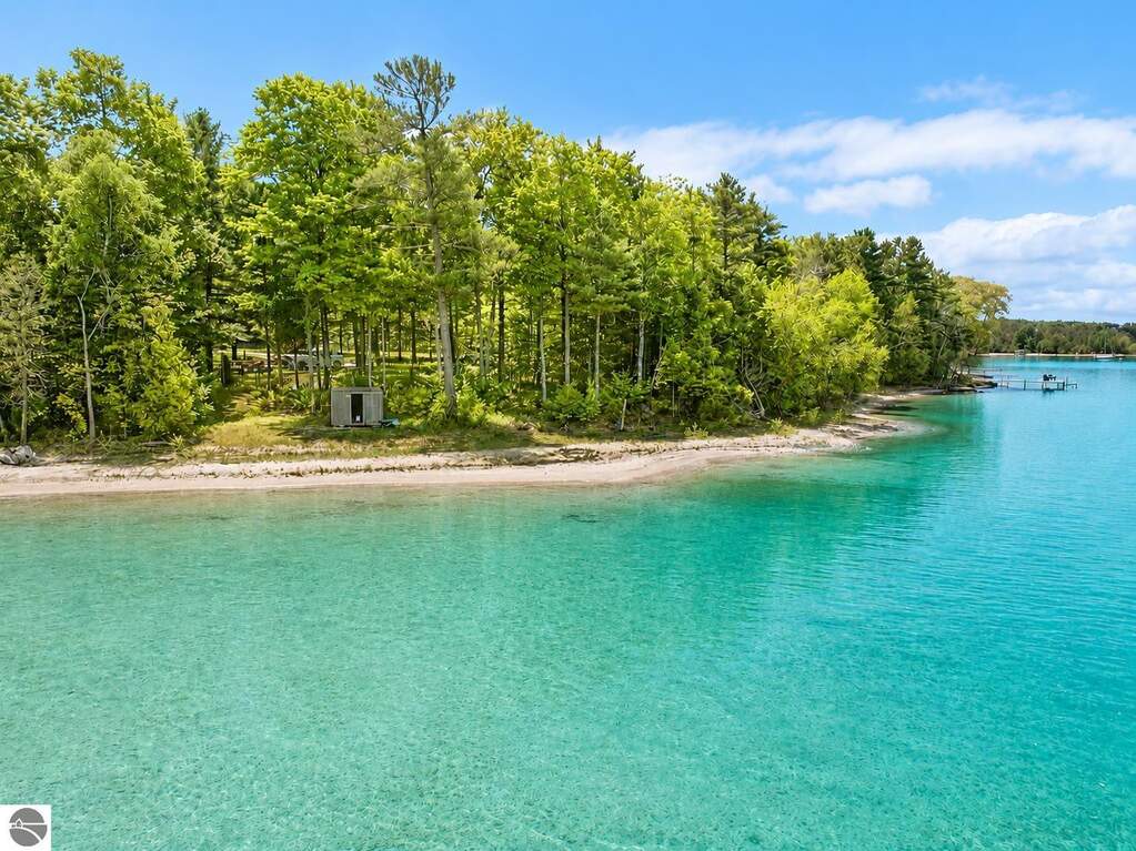 Suttons Bay