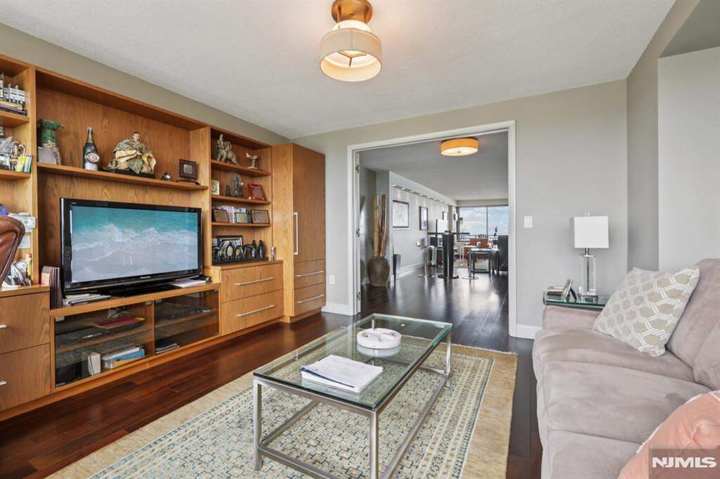 2 Bedroom Apartment/Flat's Image 26
