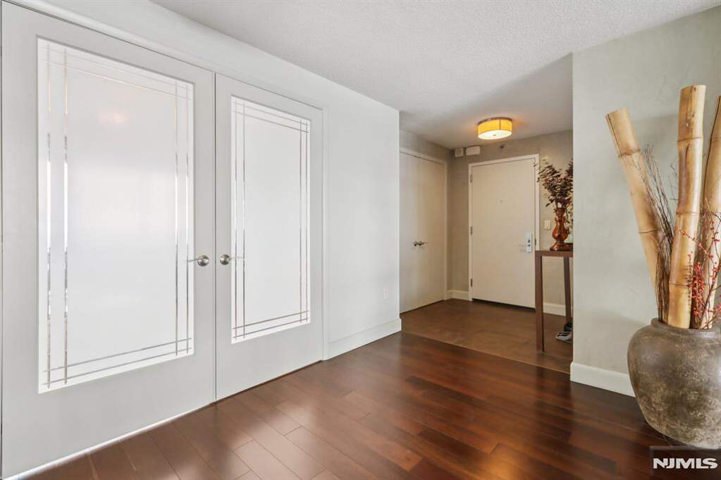2 Bedroom Apartment/Flat's Image 3