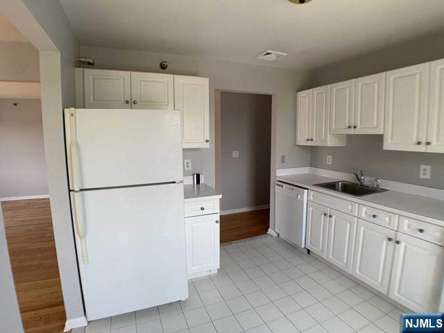 3 Bedroom Apartment/Flat's Image 3