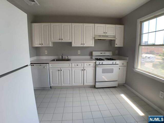3 Bedroom Apartment/Flat's Image 4