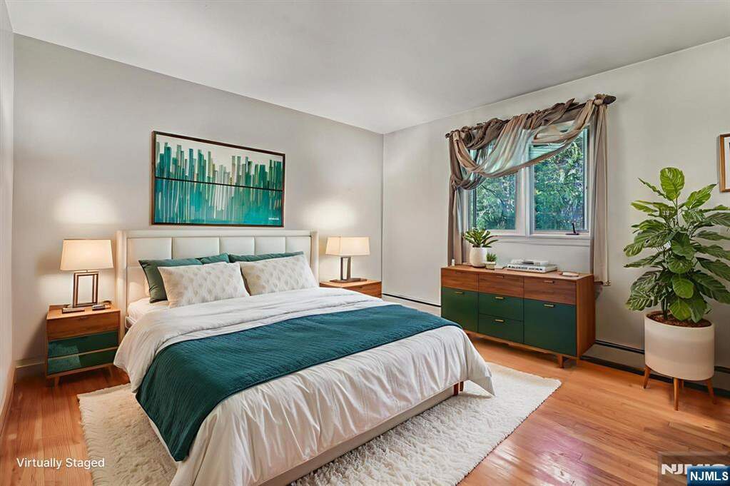 3 Bedroom Single Family Home/House's Image 9