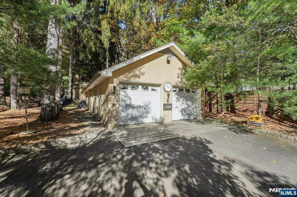 3 Bedroom Single Family Home/House's Image 17
