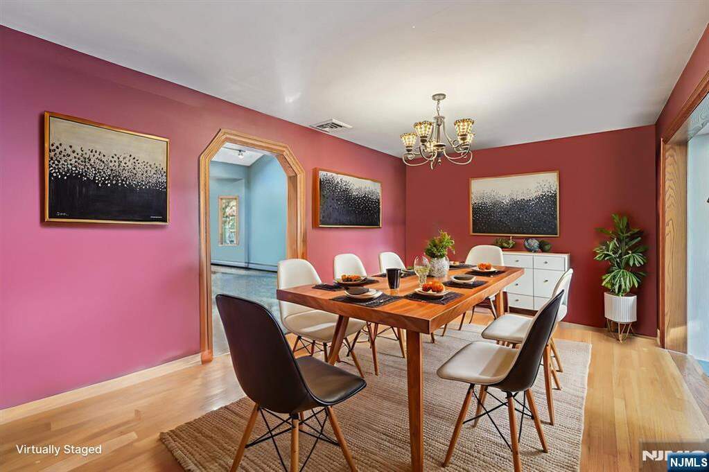 3 Bedroom Single Family Home/House's Image 3