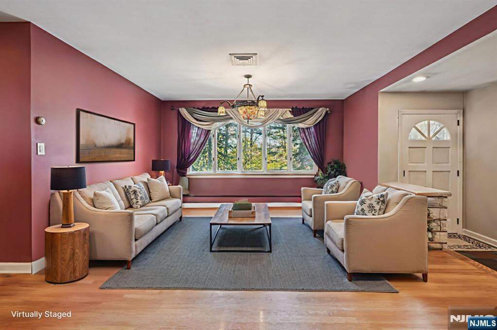 3 Bedroom Single Family Home/House's Image 5